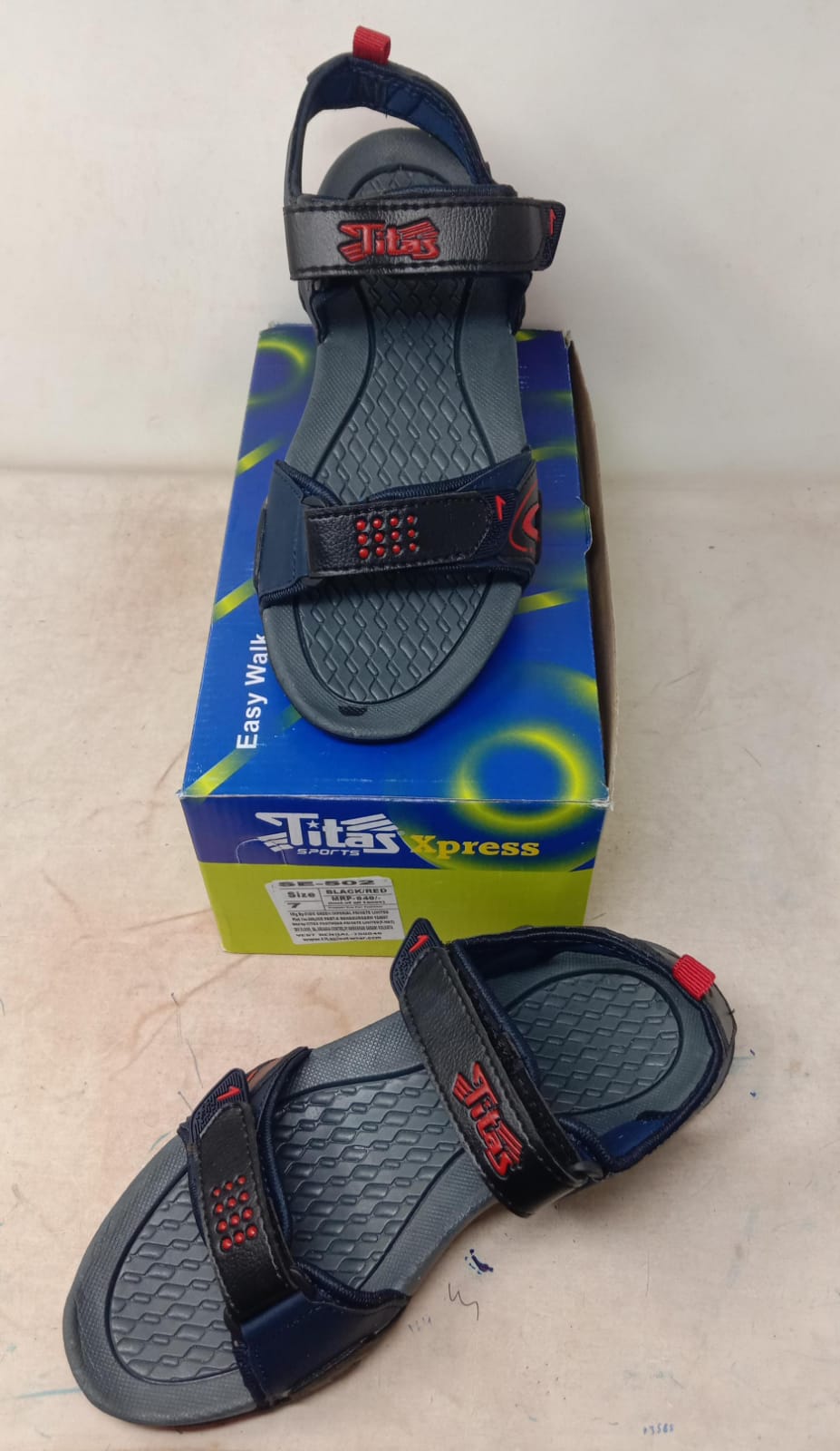 SE-502 - Black/Red